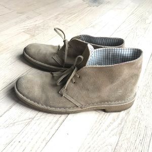 Clark's Originals- Chukka/ Desert Boot